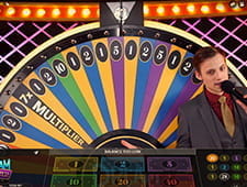 Das Bild zeigt den Moderator des Dream Catcher Live Spiels.