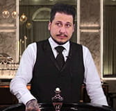 Zu sehen ist Logan, der bei NetEntertainment die Roulettetische leitet. 